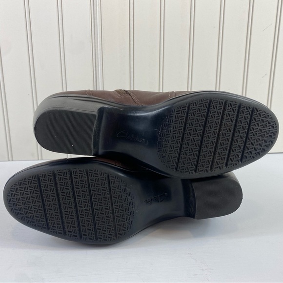 Clarks Women’s Brown Leather Zip Up Comfort Sole Approx 2” Heel Ankle Boots Sz 8 - Picture 9 of 12